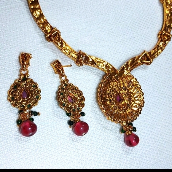 Antique Gold Plated Necklace set - Picture 4 of 6